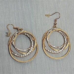 Paparazzi Elegantly Entangled earrings